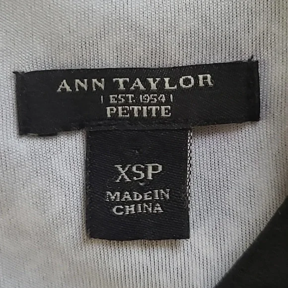 Ann Taylor Black Sleeveless Blouse - Size XsP (Petite) - Picture 4 of 6
